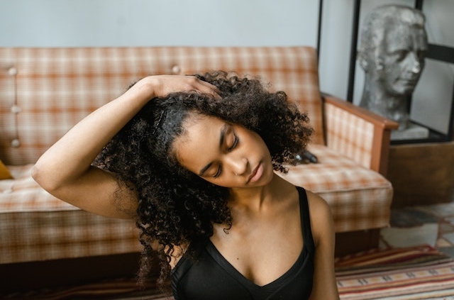 Método Feldenkrais, mujer haciendo movimientos